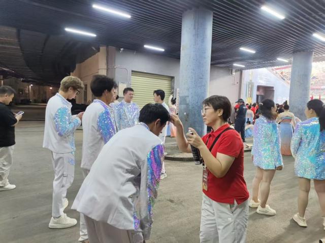 江财学子闪耀2026赣超闭幕式